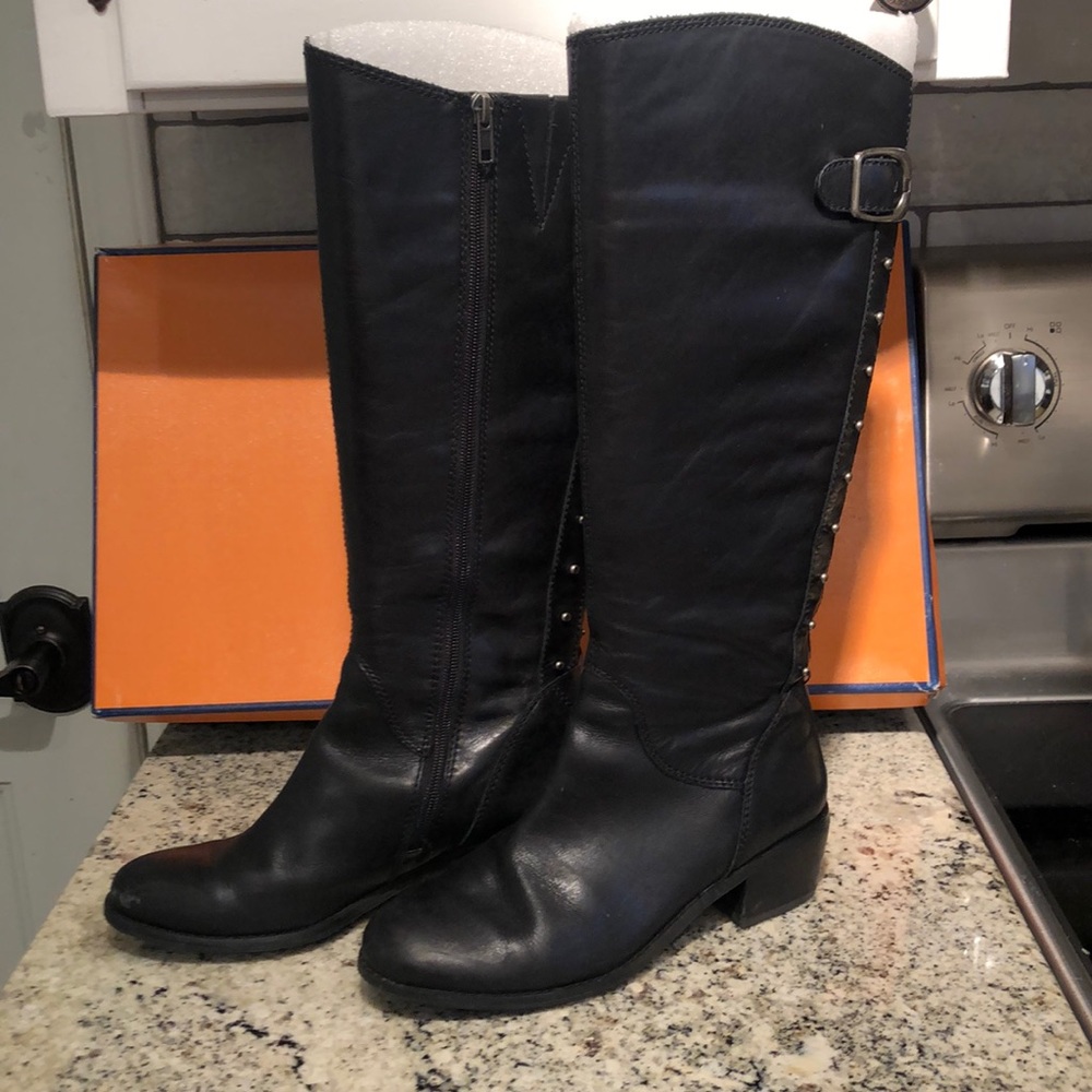 Black boots